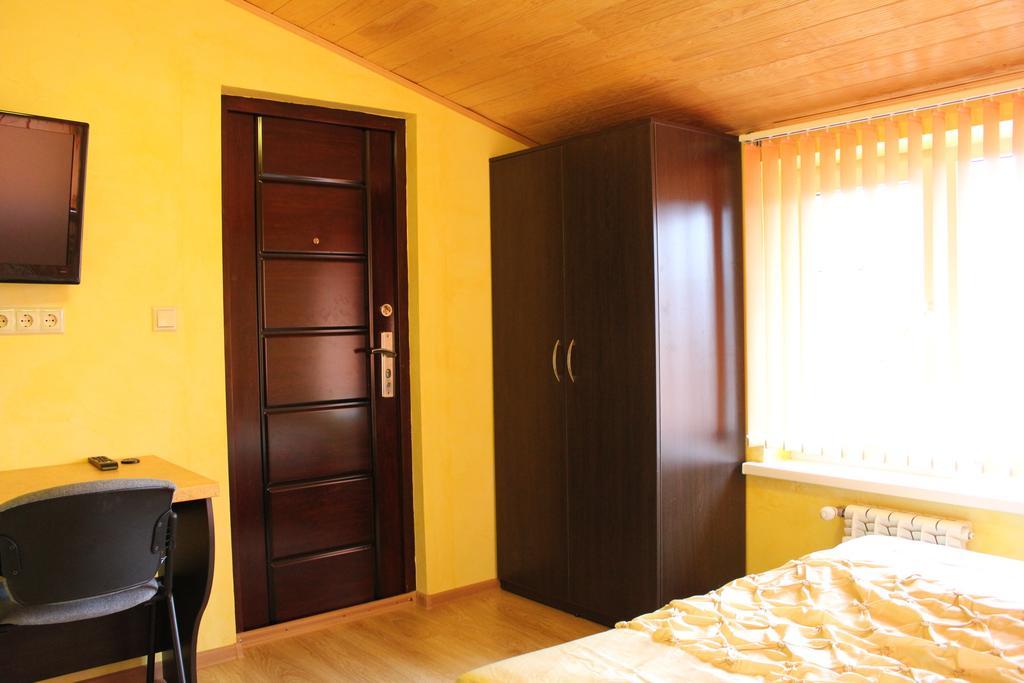 Raubichi Hotel Bagian luar foto