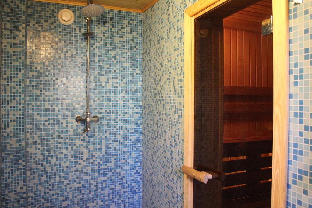 Raubichi Hotel Bagian luar foto