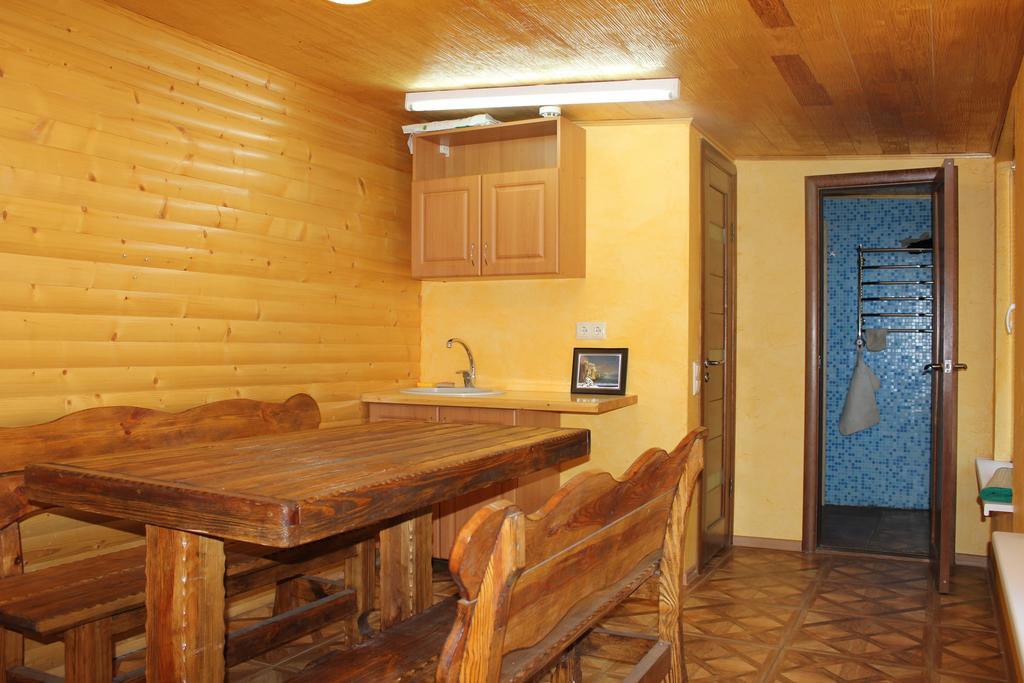 Raubichi Hotel Bagian luar foto