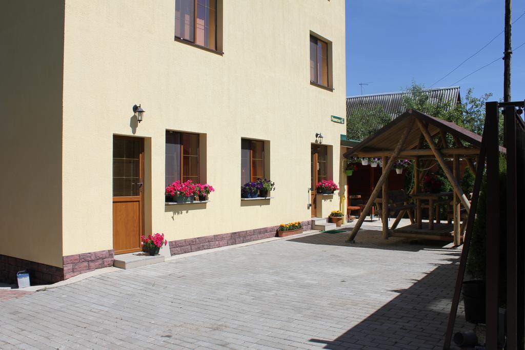 Raubichi Hotel Bagian luar foto